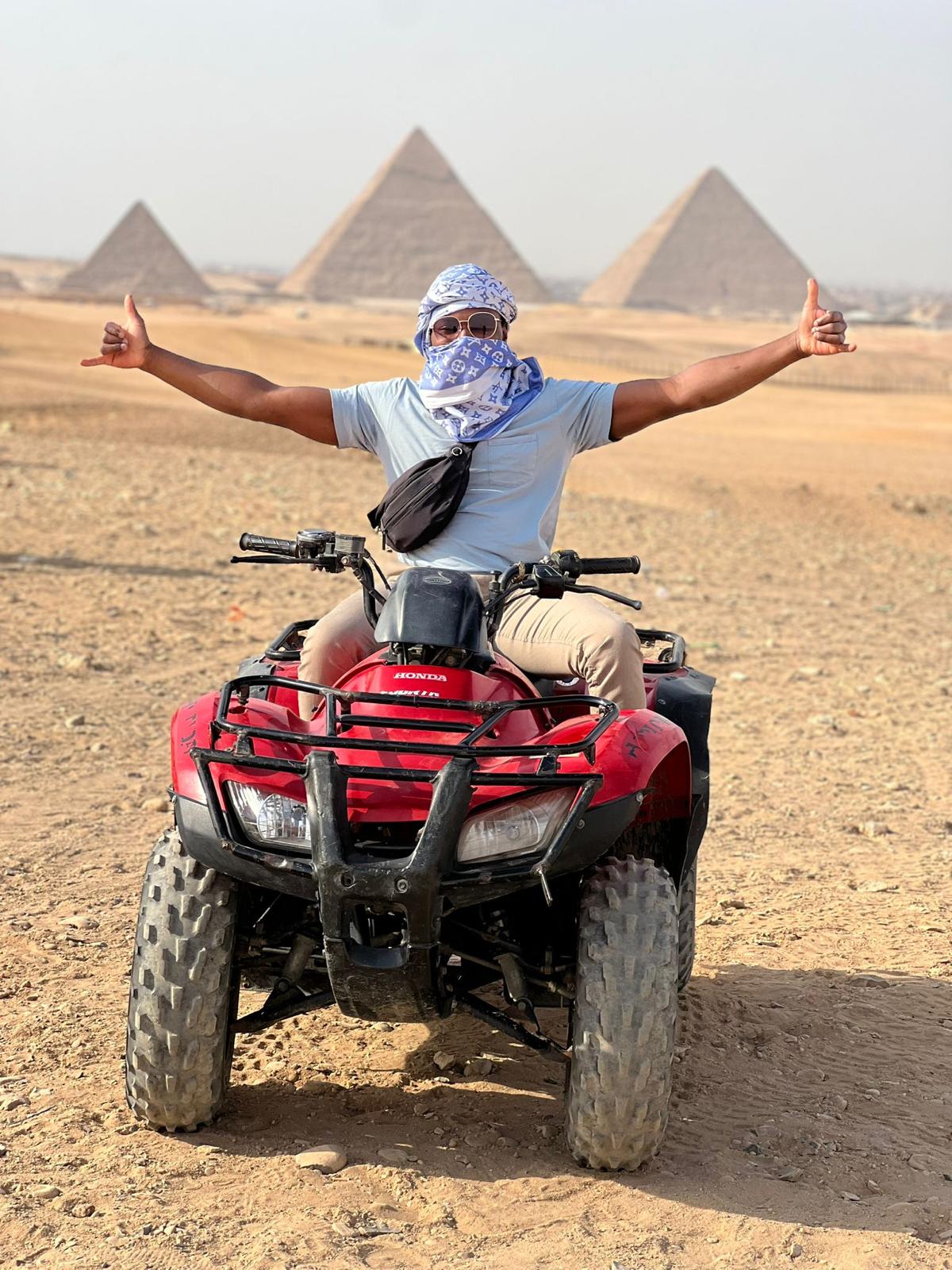 Quad bike Pyramids desert tour