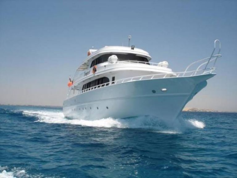 Ras Mohamed snorkeling trip by boat